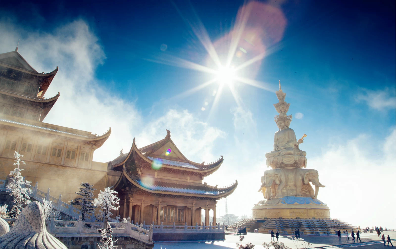 成都峨眉山旅游