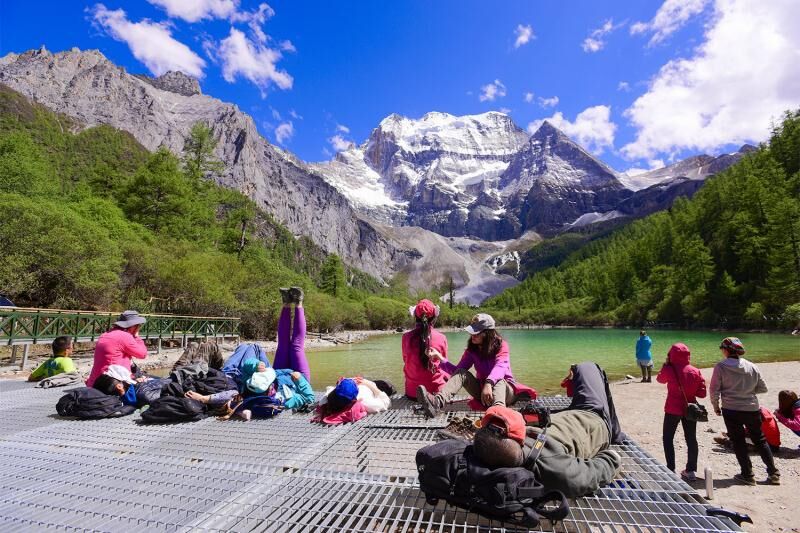 旅途風景區休息