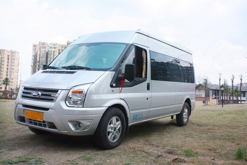 成都租福特全順中巴車