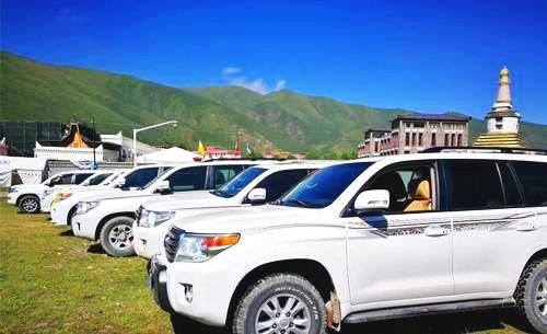 成都旅游包車車型