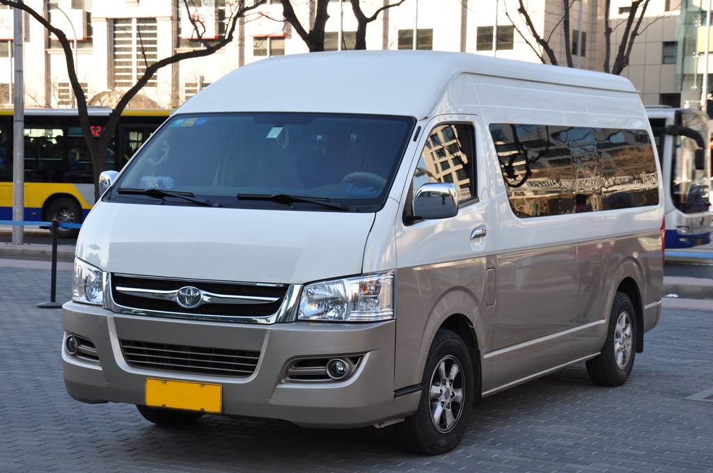 成都商務(wù)租車公司