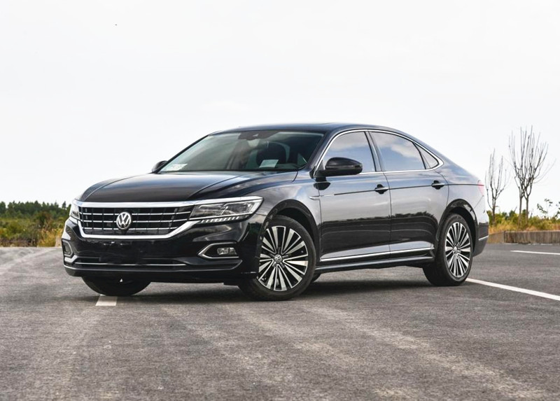 成都租車去稻城亞丁一天多少錢