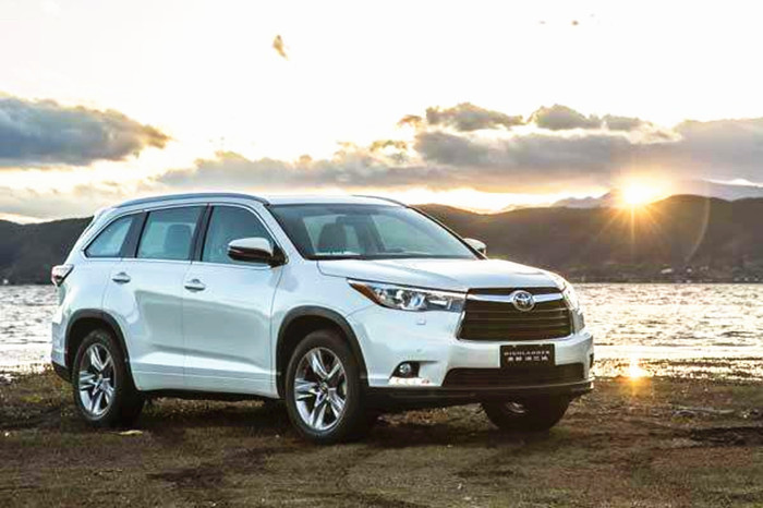 成都包車去色達什么車好