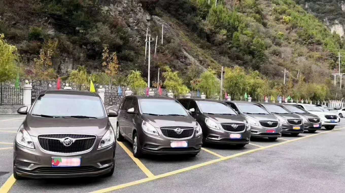 成都租商務車走川藏線