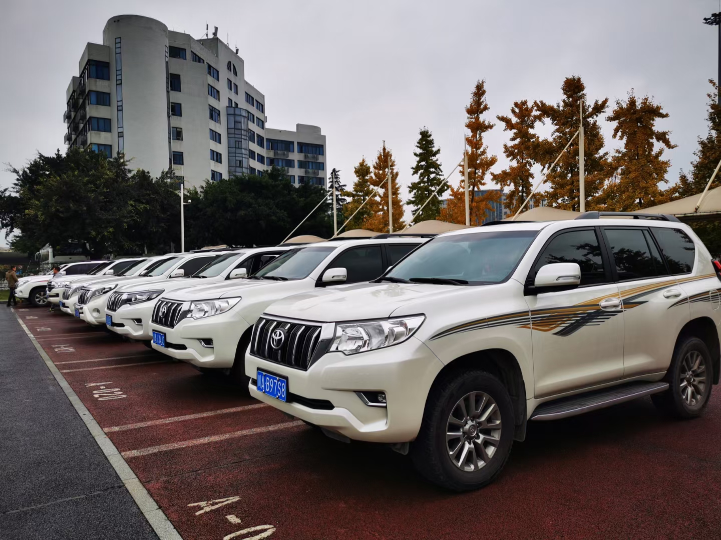 成都包車(chē)去西藏