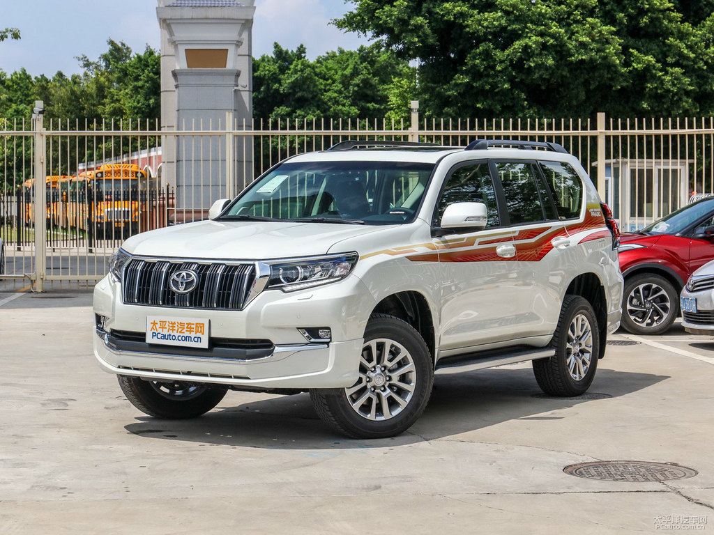 成都租車普拉多進藏多少錢