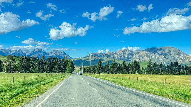 7月8月想走川藏線租車自駕大概需要多少錢