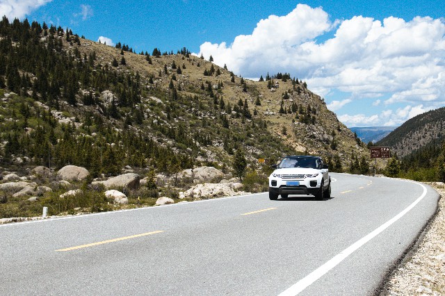 成都周末自駕游租小轎車