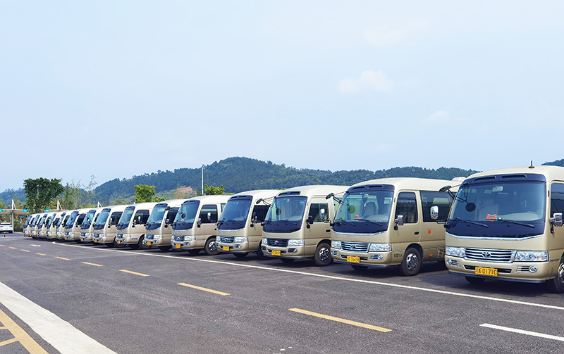 成都考斯特租車 成都考斯特租車