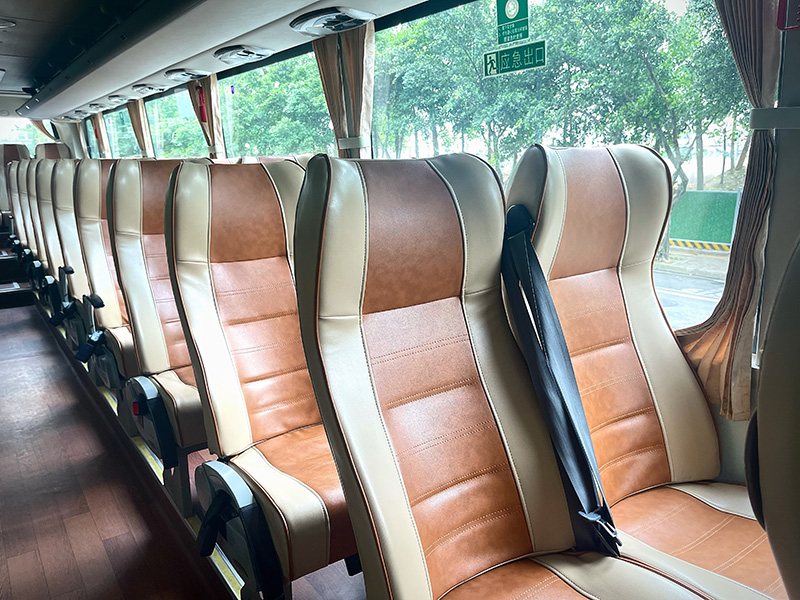 成都租大巴車一天多少錢 成都租大巴車一天多少錢